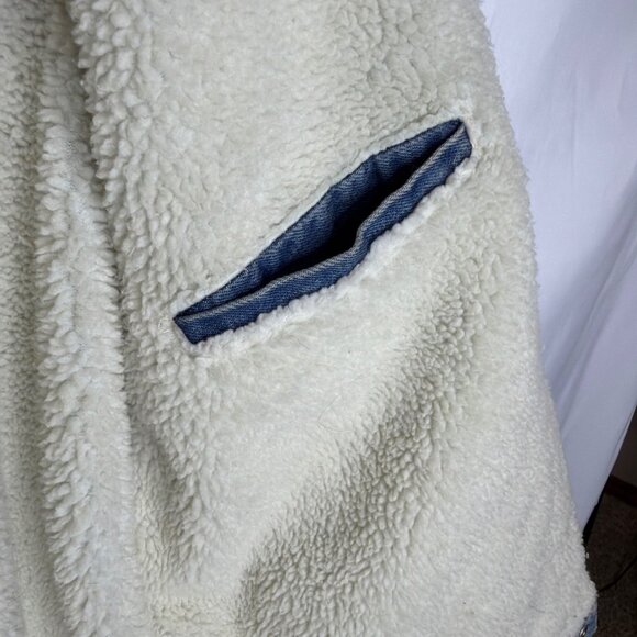 Levis Sherpa Lined Denim Trucker Jacket Size M Blue Cotton Polyester Blend - Picture 9 of 13